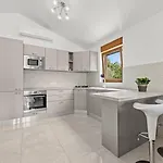 Markulin, Villa *