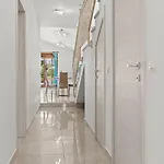 Villa Markulin, *