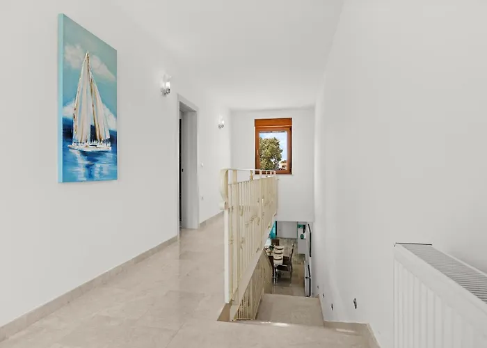 Villa Markulin, Šišan